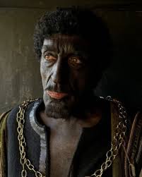 Il rencontre à la fin des années 1960 nicole recoules dans un cours de théâtre, et l'épouse en 1968. Gerard Darmon Marocain