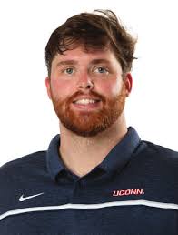 2021 UConn Football Poster.indd 1 8/5/21 12:33 PM