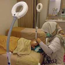 Kami memiliki rekomendasi alamat klinik kencantikan terlengkap yang ada di jakarta. Klinik Kecantikan Di Solo Ini Sukses Dengan Perawatan Khas Korea Lifestyle Liputan6 Com