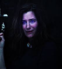 Agatha Theory Dtand Neben Tür