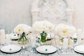 Does anyone have any florist recommendations on a budget? How To Stay In Budget With Your Wedding Flowers