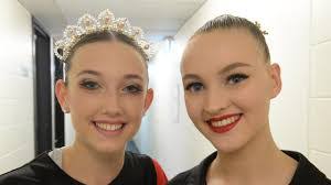 Phoebe Downes's Instagram, Twitter & Facebook