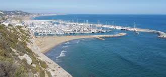 Best dining in castelldefels, province of barcelona: Inside Lionel Messi And Antonella Roccuzzo S Incredible Modern Barcelona Mansion With Sea Views And No Fly Zone