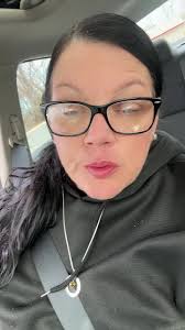 April Callahan (@perfectly_flawedd)