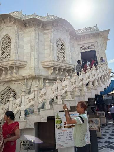 Prem Mandir & Banke Bihari (Vrindavan) Image 2