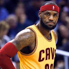 Lebron James Injury Updates On Cavaliers Star S Knee Back And Return Lebron James Injury Lebron James Knee Injury