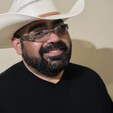 Soy de puro zacatecas donde habitan 4 leones soyate amigo de los hombres y  azote de los entrones #elchivo #AntonioAguilar