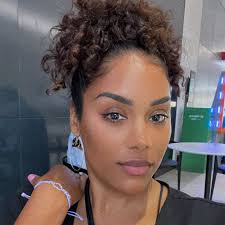 Lenora Parahoo and Anthony Mitchell's Wedding Website