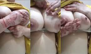 Big boobs Pakistani Bhabhi topless xxx video