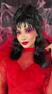 Lydia Cleary's Instagram, Twitter & Facebook