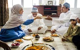 Maka makan yang setiap hari dilakukan oleh manusia berfungsi sebagai. Doa Sebelum Makan Manfaatnya Ternyata Punya Makna Mendalam Okezone Muslim