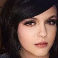 Stephanie Mccloskey's Instagram, Twitter & Facebook