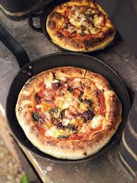 Deep Pan Pizza Jamie Oliver This Is Amazing Remember For Next Time Not To Make Crust Too Thick Recetas Para Cocinar Comida Recetas Deliciosas
