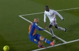 Idealo.es has been visited by 100k+ users in the past month Video Braithwaite Penalty Shout Barcelona Vs Real Madrid