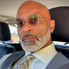 Steph Curry makes history as the first player in NBA history to hit 4,000  three-pointers, leading the Golden State Warriors to their 11th win in the  last 12 games! Draymond Green: 23