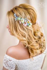 Haarschmuck Kopfputz Blumenkranz Hochzeit Haarband Blumen Dirndl Krone Ein Designerstuck Von Princess Brautfrisur Frisur Blumenkranz Haarschmuck Hochzeit