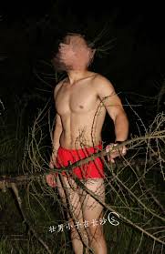 原创]长沙肌肉直男野外调教系列（2）