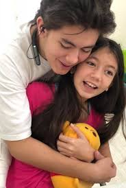 吳文瑄Owen and 吳若瑄Ella Fan Page粉絲團- 看到這樣的畫面還會Monday blue 嗎？💕😘 Owen吳文瑄吳若瑄Ella 