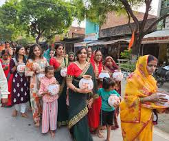भागवत कथा के लिये धूमधाम से निकली कलश यात्रा - Desh Ki Upasana