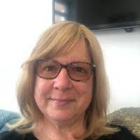 Anna Pell's Instagram, Twitter & Facebook