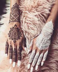 Black And White Henna Tattoo Designs Arora Mehndi White Henna Designs Henna Tattoo Hand White Henna Tattoo