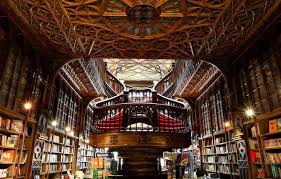 O porto de mar de viana do castelo vai ganhar um novo fôlego com a conclusão dos novos acessos rodoviários e com os investimentos nos estaleiros que permitirão a chegada de navios de maior porte. Everything You Need To Know About Lello Bookstore Portoalities