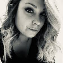 Laura Nahrstedt's Instagram, Twitter & Facebook