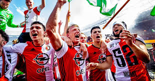 Feyenoord formasıyla toplamda 101 maça çıkan ve 71 gol atan kuyt i̇ngiltere premier lig ekiplerinin liverpool'da ilk sezonunda 48 maçta 14 gol kaydeden kuyt o sezon şampiyonlar ligi'nde takımının. Kuyt About Ajax Interest Berghuis Even If I Got All The Money In The World I Would Never Have Done Something Like That Dutch Football Netherlands News Live