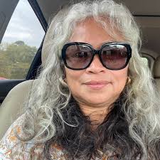 Happy BER Months mga Sukli Suki! 🤶 Just in time, our Pinoy Capiz Parols  made by us in the Philippines just arrived! ⭐️ GRABE! Over 750 pieces and  different beautiful designs are