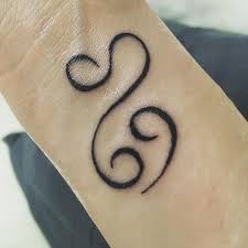 Que Me Lo Hago Y Me Lo Hago Muchas Gracias A David Lecreme Por Sacar Un Rato Y Tener Paciencia Con Mi Primer Cancer Zodiac Tattoo Aquarius Tattoo Leo Tattoos