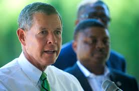 Thousands of U.S. judges who broke laws or oaths remained