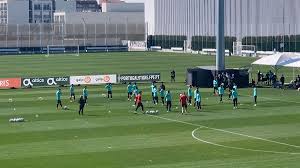 Come simbolo lo scudetto ha un uso ben più ampio (ad es. Ronaldo Alla Continassa Con Il Portogallo Domani La Sfida All Azerbaigian