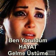 Günümüzde saçma sapan sözlerle yazılan şarkılara inat mümin sarıkaya ben yoruldum hayat diyor. Ben Yoruldum Hayat Sozleri Resimli Ben Yoruldum Hayat Sozleri Kuaza