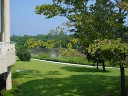 It enhances the city s natural beauty; Municipal Langan Park Great Runs