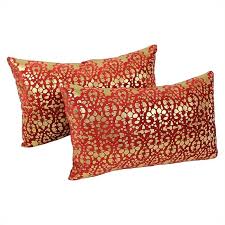 Do not fade and rot under the sun. Blazing Needles Paisley Scaled Throw Pillow In Crimson In 21256 20 12 S1 Rd Go
