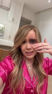 Crystal Bronson's Instagram, Twitter & Facebook