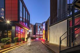 Tucked away on the banks of dubai creek, al seef is located in an area rich in historical sites. 10 Design Al Seef Dubai 10 Design Archello