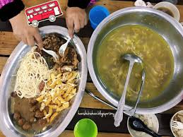 Mana ada tempat lain buat hidangan dalam besen ye dak? Mee Besen Ori Melaka Rocks N Clouds