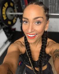 NAME IT & CLAIM. ‼️ If you can verbalize the goal, you can actualize it.  🏋🏽‍♀️ My goal is to PR my back squat