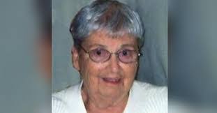 Esther Wise's Instagram, Twitter & Facebook