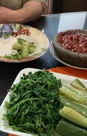 Anne Avantie Heart On Instagram Siang Siang Seger Segeran Makan Cuma Sama Sambel Dan Daun Kenci Dan Ploco Krai Rebus In 2021 Food Green Beans Vegetables
