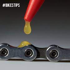 Bikestips Lubricas La Cadena De Tu Bici En El Lugar Adecuado Un Tip Es Bike Repair Bike Mechanics Bicycle Maintenance
