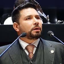 Nombran a Erik Iván Jaimes Archundia como nuevo secretario de las  comisiones de Marina y Hacienda