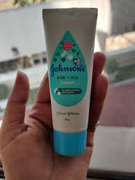 Johnson & johnson extra care healing hand cream: Johnson S Milk Rice Cream Accidentally Discovering A Gem For Oily Skinned Folks Indianskincareaddicts