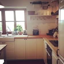 Traditional Shaker Style Kitchen Off White Doors Porcelain Sink Ikea Bodbyn White Ikea Kitchen Kitchen Design Shaker Style Kitchens