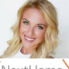 Gina Elliott's Instagram, Twitter & Facebook