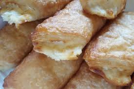 En esta web de recetas caseras de tiramisú recopilamos la mejor selección de recetas para elaborar este tradicional postre italiano, recetas variadas, desde las más tradicionales hasta las más. Travelingpies Com Foodie Review Porto S Bakery And Cafe