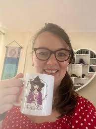 Hi thanks for welcoming me into the group! I'm Candy (easier for some ppl),  42, married and live in Cork. I'm a therapist, crafter, barber, dancer and  herbalist! 👋🏻🍀🇮🇪