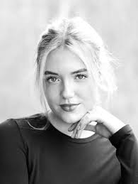 round of applause for @matt_kallish & @makeup_by_kristine_ ….i just showed  up and they did this. all unedited 🥹 #headshots #photoshoot #photography