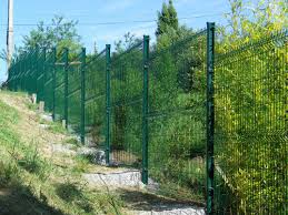 Grillage Rigide Pose En Escalier Cloture Rigide Amenagement Jardin En Pente Bricolage De Cloture De La Cour